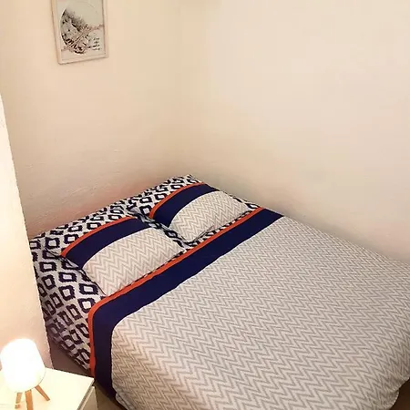 Joli 2 Pièces Climatisé Tout équipé Pour Agréable Appartement *