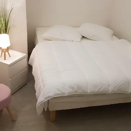 Joli 2 Pièces Climatisé Tout équipé Pour Agréable *